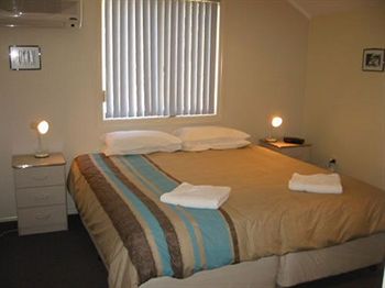 Madigan Wine Country Cottages - Accommodation Tasmania 16