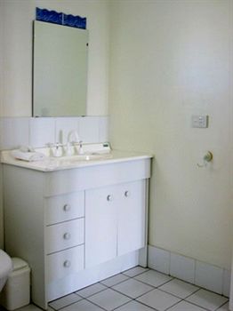 Madigan Wine Country Cottages - Accommodation Tasmania 17