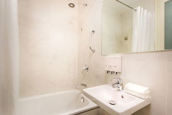 City Limits Hotel - Accommodation Tasmania 12