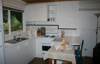 Hill 'N' Dale Farm Cottages - Accommodation Tasmania 24
