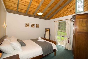 Hill 'N' Dale Farm Cottages - Accommodation Tasmania 0