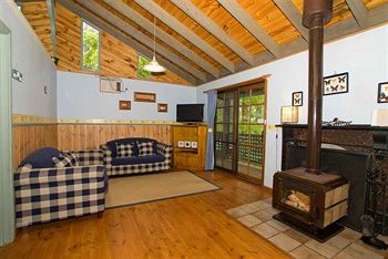 Hill 'N' Dale Farm Cottages - Accommodation Tasmania 16