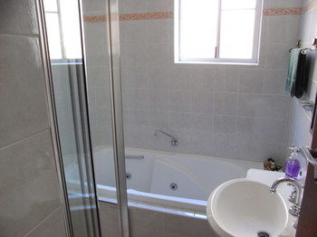 Lavender House B&B - Accommodation Tasmania 9