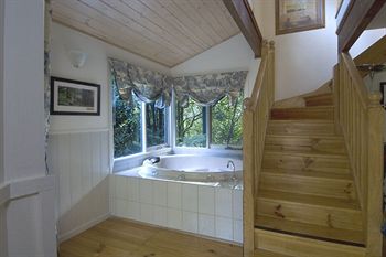 Cottages At Monreale - Accommodation Tasmania 48
