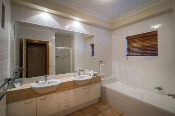 Coolum Seaside - Accommodation Tasmania 5