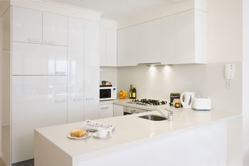 Melbourne Short Stay Apartments On Whiteman - Accommodation Tasmania 6