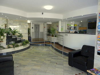 Beachside Resort - Kawana Waters - Accommodation Tasmania 1