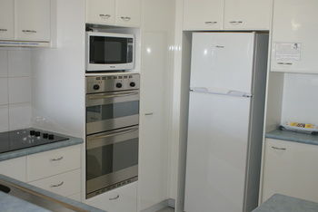 Beachside Resort - Kawana Waters - Accommodation Tasmania 10