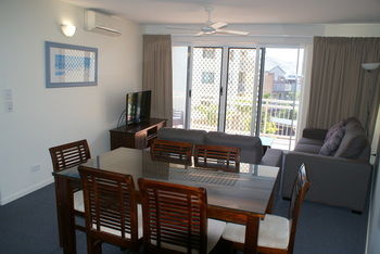Beachside Resort - Kawana Waters - Accommodation Tasmania 18