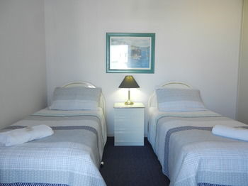 Beachside Resort - Kawana Waters - Accommodation Tasmania 47