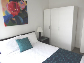 AKOM Docklands - Accommodation Tasmania 1