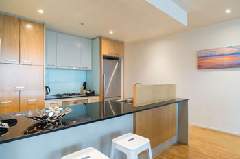 AKOM Docklands - Accommodation Tasmania 24