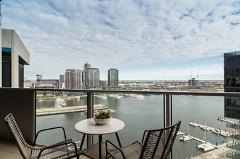 AKOM Docklands - Accommodation Tasmania 30