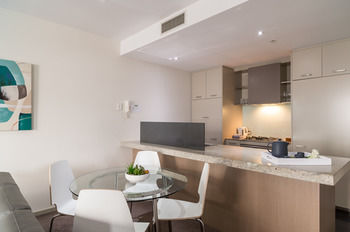 AKOM Docklands - Accommodation Tasmania 32