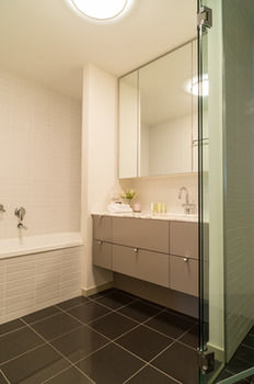 AKOM Docklands - Accommodation Tasmania 35