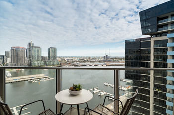 AKOM Docklands - Accommodation Tasmania 41