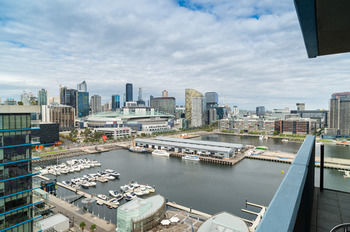 AKOM Docklands - Accommodation Tasmania 43