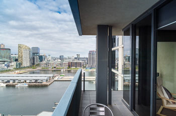 AKOM Docklands - Accommodation Tasmania 48