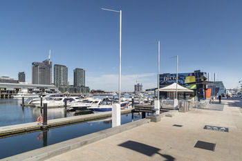 AKOM Docklands - Accommodation Tasmania 56