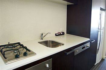 City Edge Serviced Apartments East Melbourne - Accommodation Tasmania 11