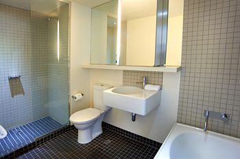 City Edge Serviced Apartments East Melbourne - Accommodation Tasmania 15