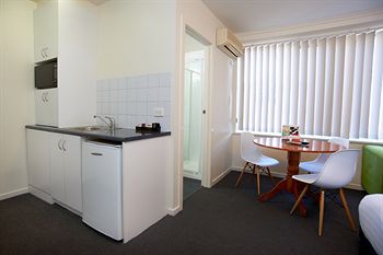 City Edge Serviced Apartments East Melbourne - Accommodation Tasmania 19