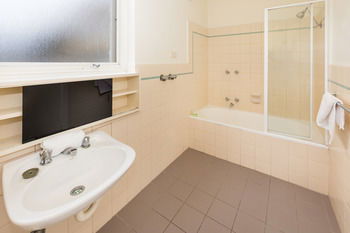 City Edge Serviced Apartments East Melbourne - Accommodation Tasmania 45