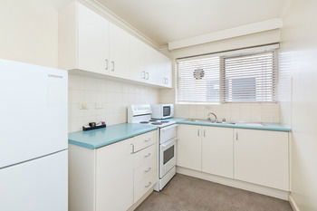 City Edge Serviced Apartments East Melbourne - Accommodation Tasmania 57
