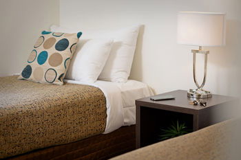Apartments @ Glen Waverley - Accommodation Tasmania 7
