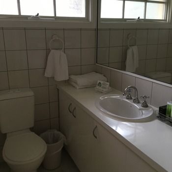 Eltham Gateway Hotel - Accommodation Tasmania 4