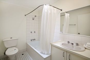 Beach Breakers Resort - Accommodation Tasmania 36