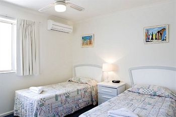 Beach Breakers Resort - Accommodation Tasmania 2