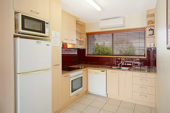 Surf Dance - Accommodation Tasmania 36