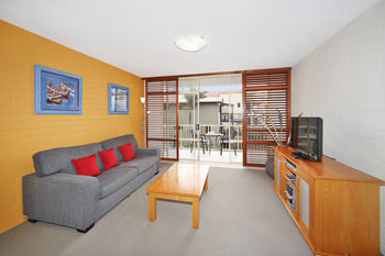 Surf Dance - Accommodation Tasmania 41