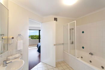 The Point Coolum - Accommodation Tasmania 92