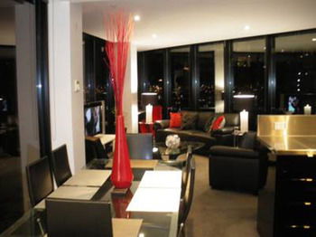 Docklands Executive Apartments - Accommodation Tasmania 2