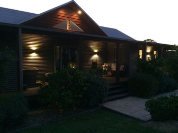 Lilies Luxury Retreats - Accommodation Tasmania 26
