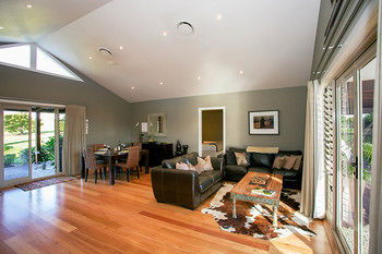 Lilies Luxury Retreats - Accommodation Tasmania 41
