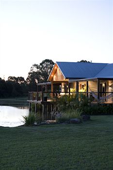 Lilies Luxury Retreats - Accommodation Tasmania 12