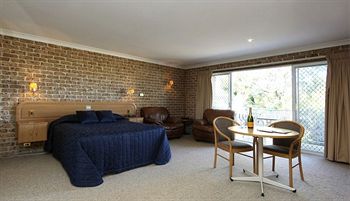 The Hermitage Motel - Accommodation Tasmania 25