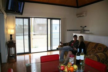 Harbourside Terraces - Accommodation Tasmania 24