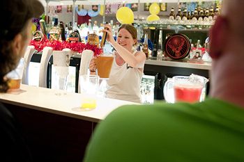 Urban Central Accommodation - Hostel - Accommodation Tasmania 2