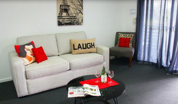 Pokolbin Village - Accommodation Tasmania 35