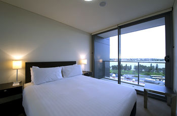 Chifley Executive Suites - Accommodation Tasmania 7