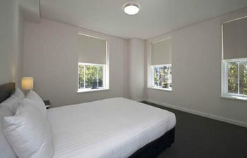 Chifley Executive Suites - Accommodation Tasmania 14