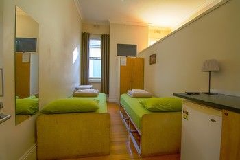 Cambridge Lodge - Hostel/Backpacker - Accommodation Tasmania 11