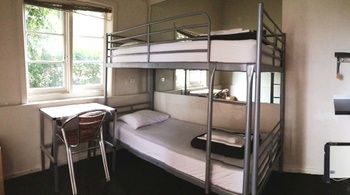 Cambridge Lodge - Hostel/Backpacker - Accommodation Tasmania 24