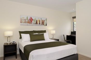 Apartments @ Glen Central ViQi - Accommodation Tasmania 11