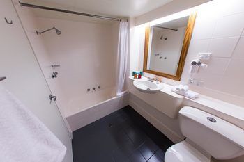 Abey Hotel - Accommodation Tasmania 4