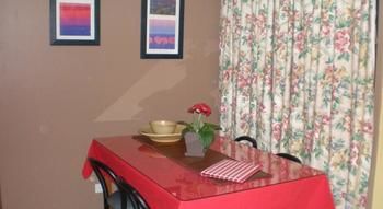 Crimson Villa - Accommodation Tasmania 26